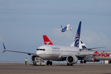 Aumentan las interferencias en los cielos de Venezuela: así se ven afectados los sistemas de navegación de los aviones