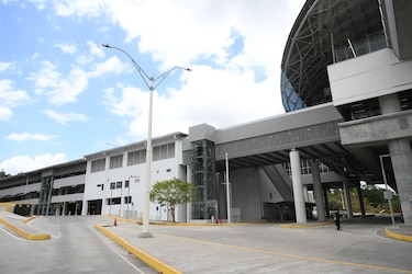 Un año cerrados: estacionamientos del Metro de Villa Zaíta sin uso y ahora buscan operador privado