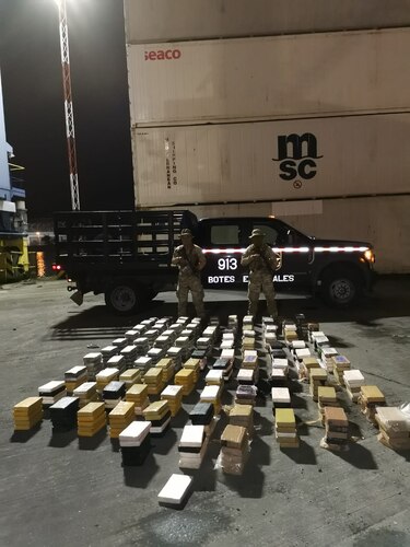 Decomisan más de dos toneladas de drogas en contenedores