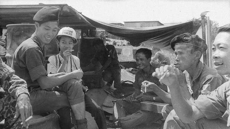 La increíble historia del niño de 12 años que fotografió la Guerra de Vietnam