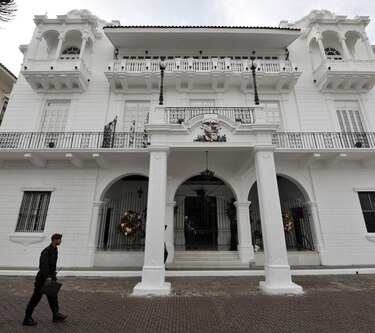 Varela gasta $7.7 millones en partida discrecional