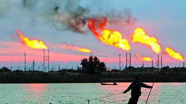 Recorte y consumo impulsan al petróleo