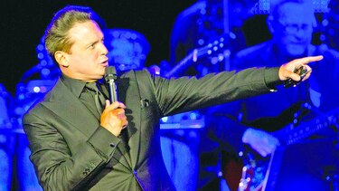 Luis Miguel vuelve a suspender conciertos