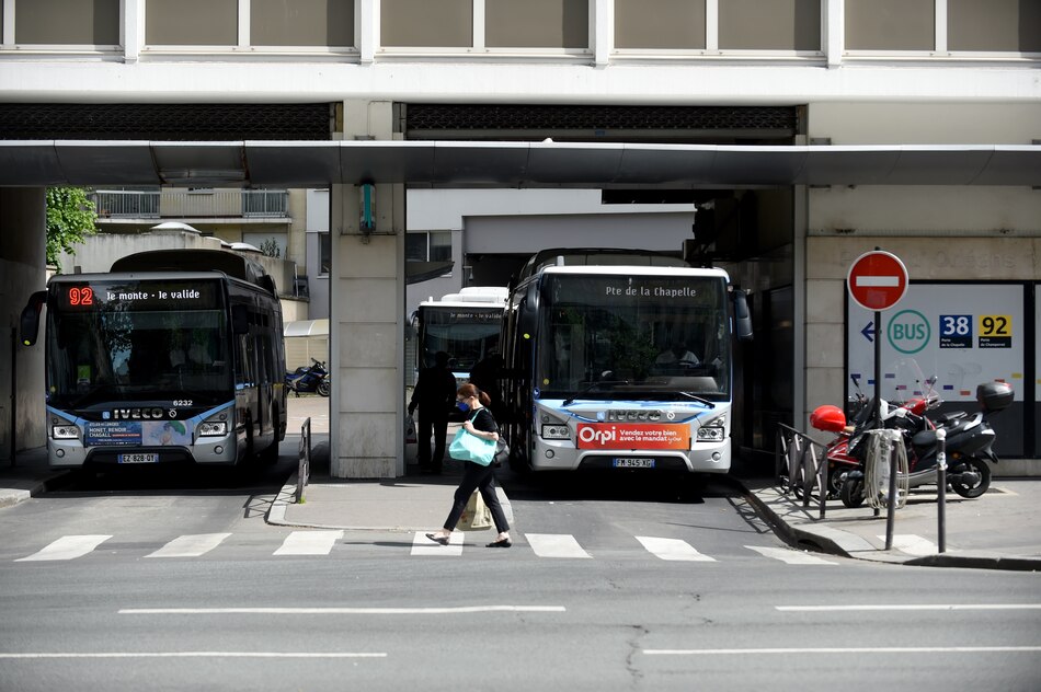 Francia reabrirá comercios el 11 de mayo y exigirá mascarillas en transporte público