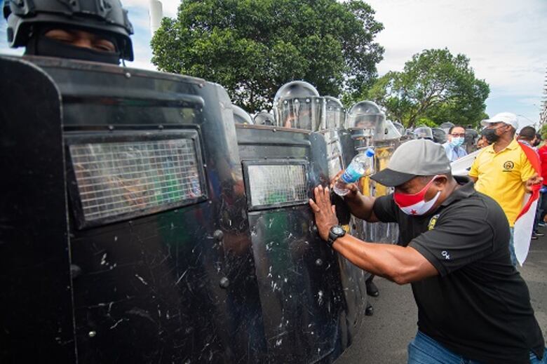 Transporte público: el enmarañado negocio en el que brillan los políticos