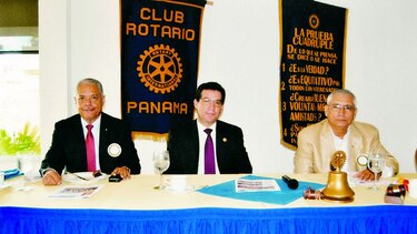 Club Rotario de Panamá recibe a Fiscal de Cuentas