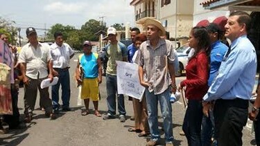 Productores realizan caravana en Chiriquí