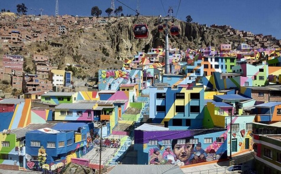 Se inspiran en las favelas para pintar un barrio aymara en Bolivia
