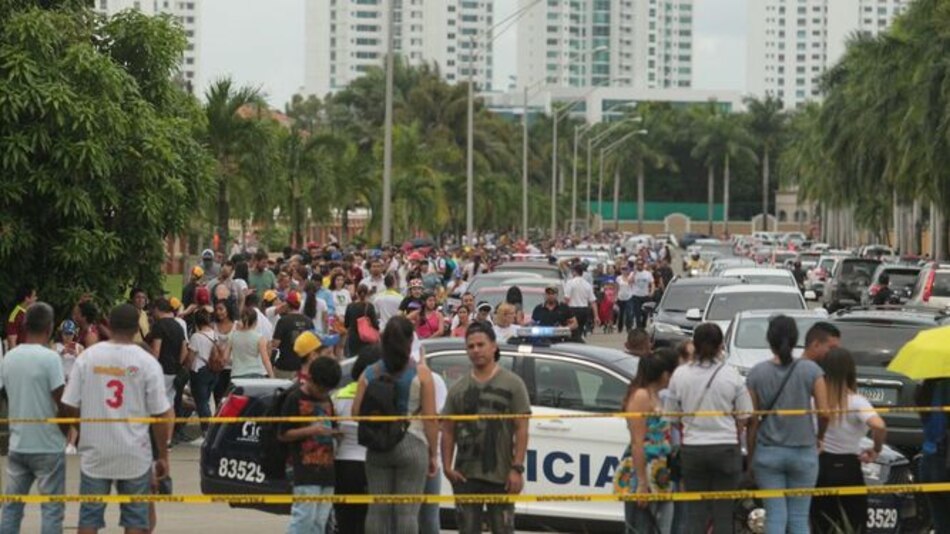 Exhortan a venezolanos a que, una vez voten, se retiren de los centros habilitados para la consulta popular