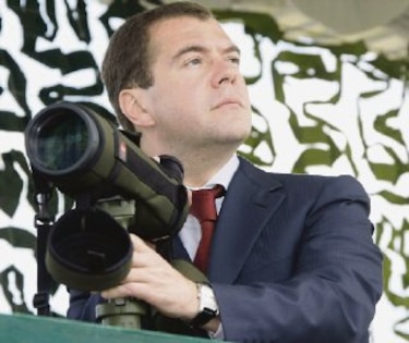 Expresidente de Rusia amenaza con lanzar un misil hipersónico contra la sede del Tribunal de La Haya
