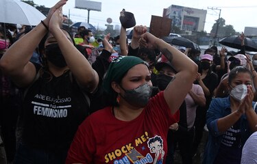 Bukele anticipa más destituciones de funcionarios en El Salvador