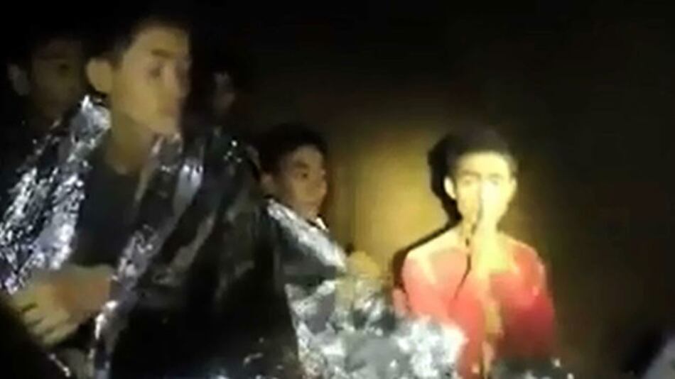 Un adolescente apátrida, portavoz de los atrapados en cueva de Tailandia