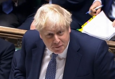Boris Johnson admite que estuvo en fiesta durante el confinamiento y pide disculpas