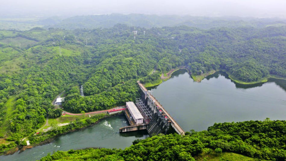 El gran baratillo: energía, puertos y minas