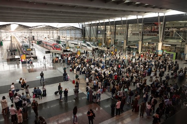 La línea ferroviaria Madrid-Andalucía se normaliza tras robo que afectó a 11,000 viajeros