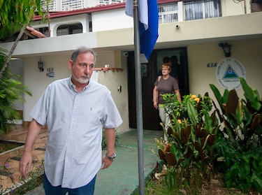 Reaparece Salo Shamah; visita a Martinelli en la embajada de Nicaragua