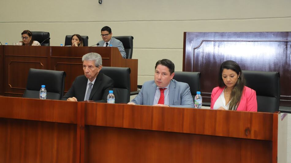 Inicia debate del traspaso de servidumbre pública de las urbanizaciones al Estado