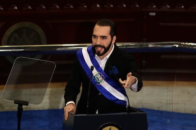 Prorrogan el régimen de excepción que suma más de 93,000 arrestos en El Salvador
