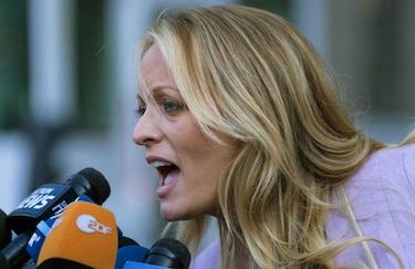 Actriz porno Stormy Daniels publicará libro sobre amorío con Trump