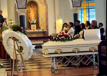 Realizan honras fúnebres de exfiscal asesinada, mientras continúa investigación