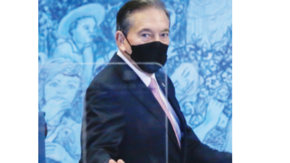 La vacunación podría ser obligatoria para los funcionarios