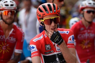 De Marchi se impone en solitario en una rápida etapa en la Vuelta