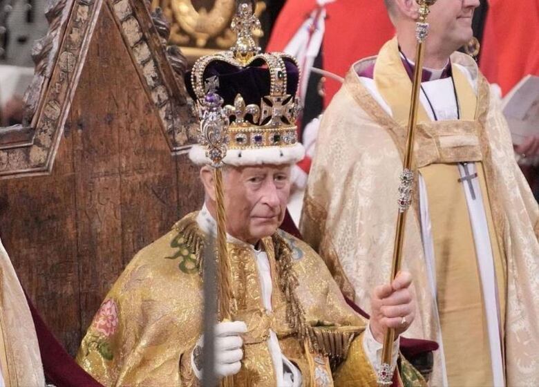 ‘Dios salve al rey’ Carlos III