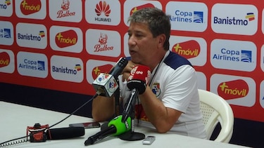 Bolillo Gómez aclara que contra el sol de Honduras no hay nada que hacer