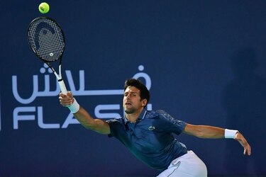 Djokovic gana por cuarta vez el torneo de exhibición de Abu Dabi