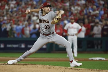 La experiencia de Scherzer pone a prueba el talento del novato Pfaadt en la Serie Mundial
