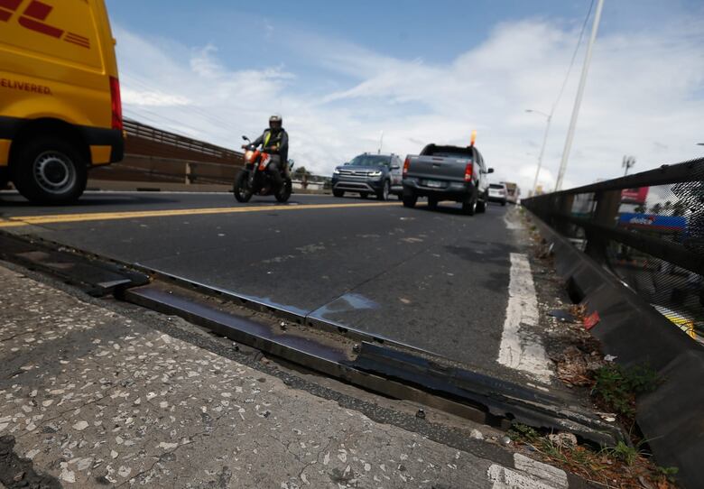 Usuarios en riesgo por falta de mantenimiento de puente Balboa