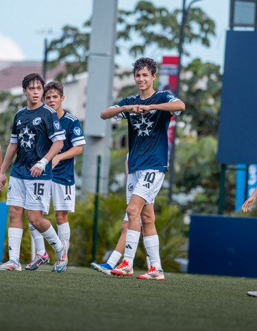 AIP, Smart Academy, La Salle y Colegio Real brillan en debut en Liga10