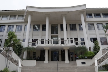 Cerca de un millón de personas buscan empleo en Panamá