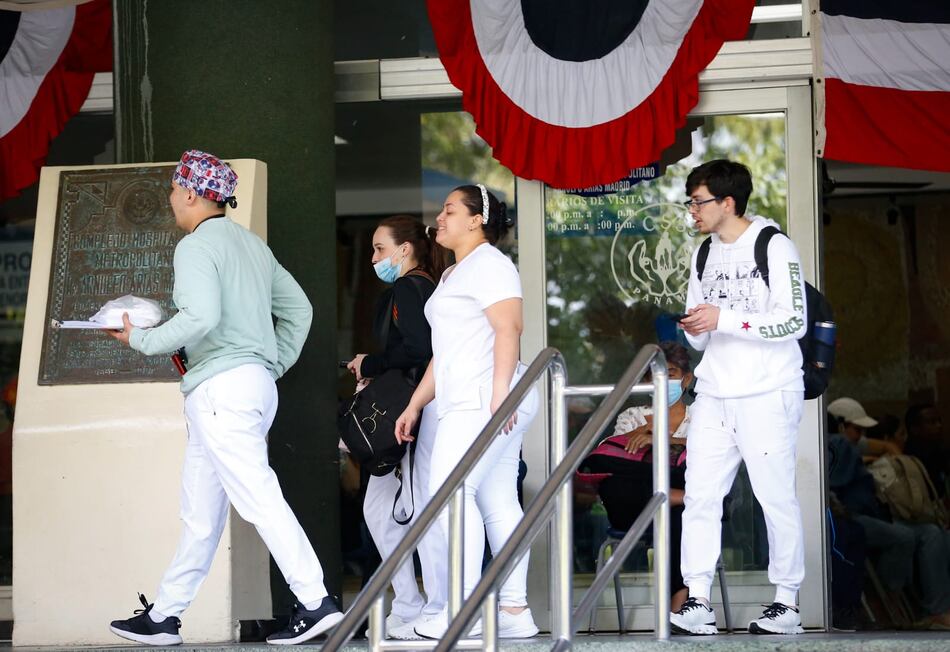 Promesa incumplida de la CSS: pago de bonos y turnos a médicos aún pendiente