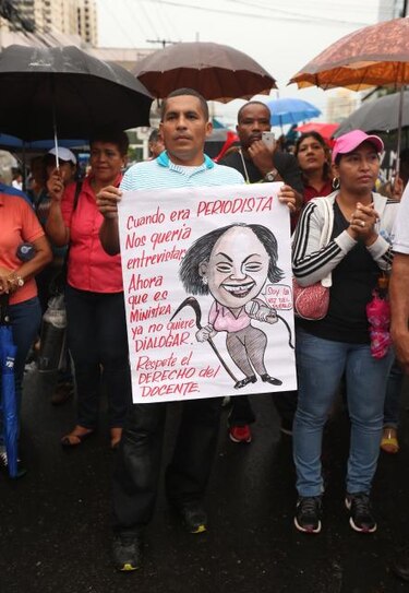 Docentes acusan a Molinar de extender la huelga educativa