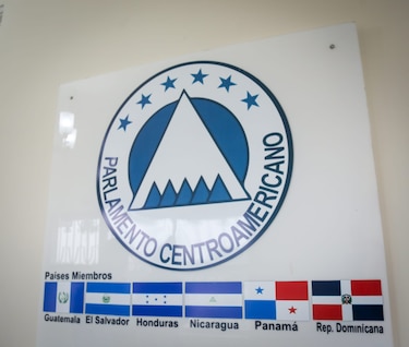 Mici otorga una concesión minera a un diputado del Parlacen