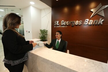 St. Georges Bank absorbe la cartera de tarjetas de crédito de Ficohsa en Panamá