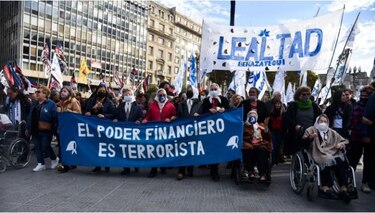 Madres de Plaza de Mayo conmemoran 45 años de búsqueda de desaparecidos