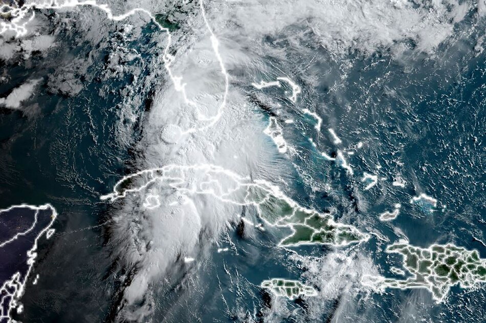 Tormenta Elsa podría tocar tierra en Florida como huracán