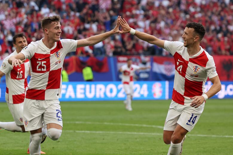 Albania le borra la sonrisa a Croacia en el último suspiro