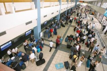 Alza en impuesto aeroportuario