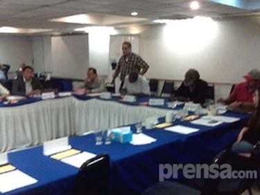 Tras 18 horas de sesión la mesa del diálogo logra acuerdo