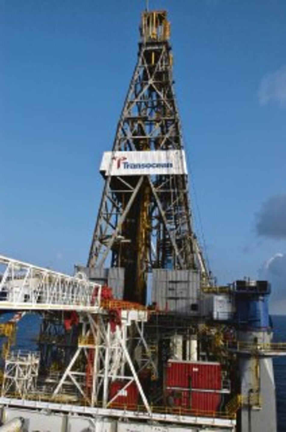 Daño en plataforma de petróleo deja pérdida