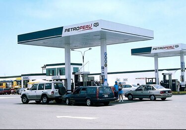 Gobierno peruano reglamentó venta de hasta 49% de acciones de Petroperú