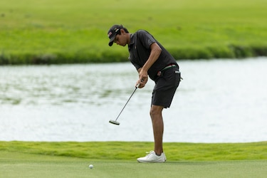 El mexicano Omar Morales ilumina el campo con una ronda magistral