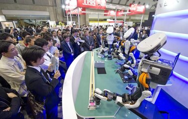 Novedades en la exposición internacional de robots