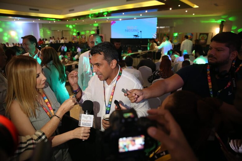 Cinco candidatos presidenciales viajan a Colón, como parte de un plan para transformar la provincia