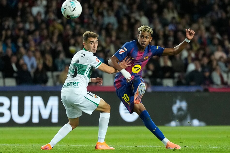 El Barça recupera la pegada y la sonrisa ante un buen Elche