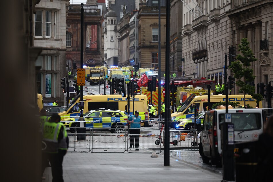 Un hombre arrestado al chocar con varios peatones cerca del desfile de liga del Liverpool