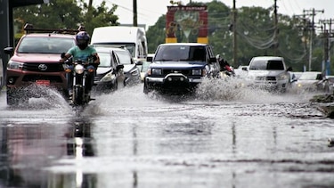 Una ciudad que sucumbe ante las lluvias cortas e intensas